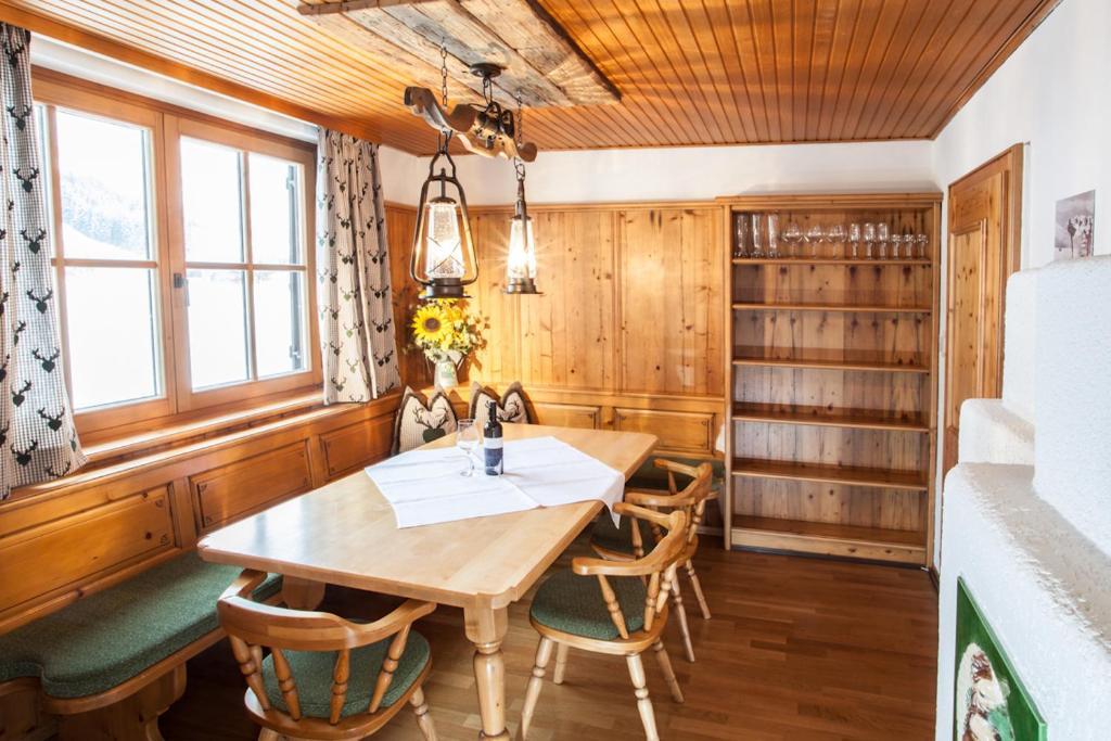 Chalet Appartement Alpenherz Saalbach-Hinterglemm Pokoj fotografie