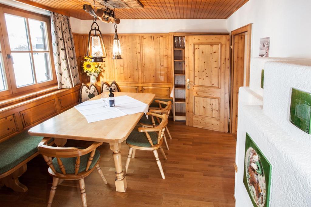 Chalet Appartement Alpenherz Saalbach-Hinterglemm Pokoj fotografie