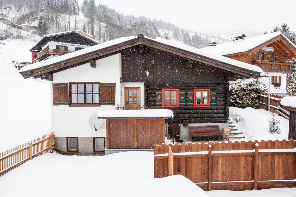 Chalet Appartement Alpenherz Saalbach-Hinterglemm Pokoj fotografie